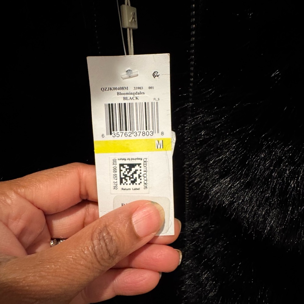 🔥DESIGNER NWT GORGEOUS FAUX MINK LEATHER VEST AMAZING FEEL & QUALITY MED 🔥 - Picture 8 of 13